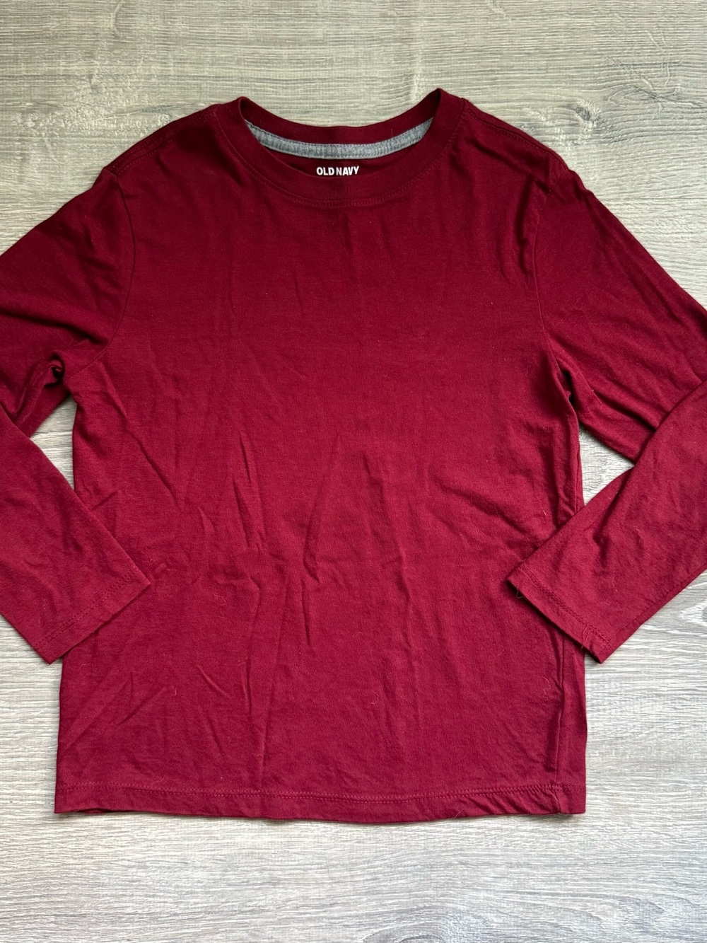 Old Navy Boys M(8) Long-Sleeve Crewneck Shirt Burgundy